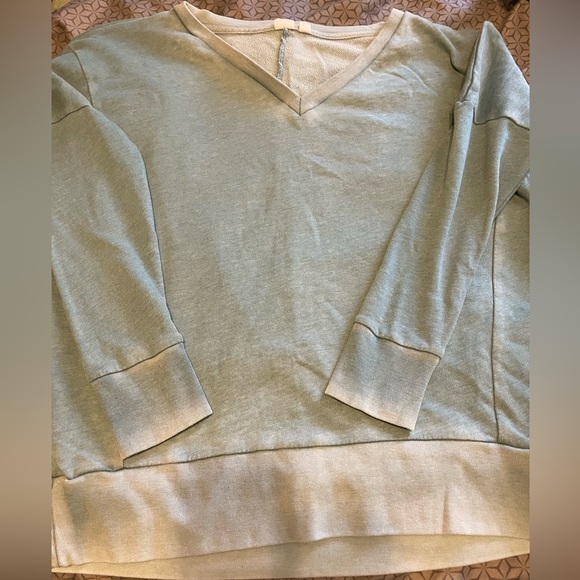 Gap Sweatshirt - Picture 1 of 4